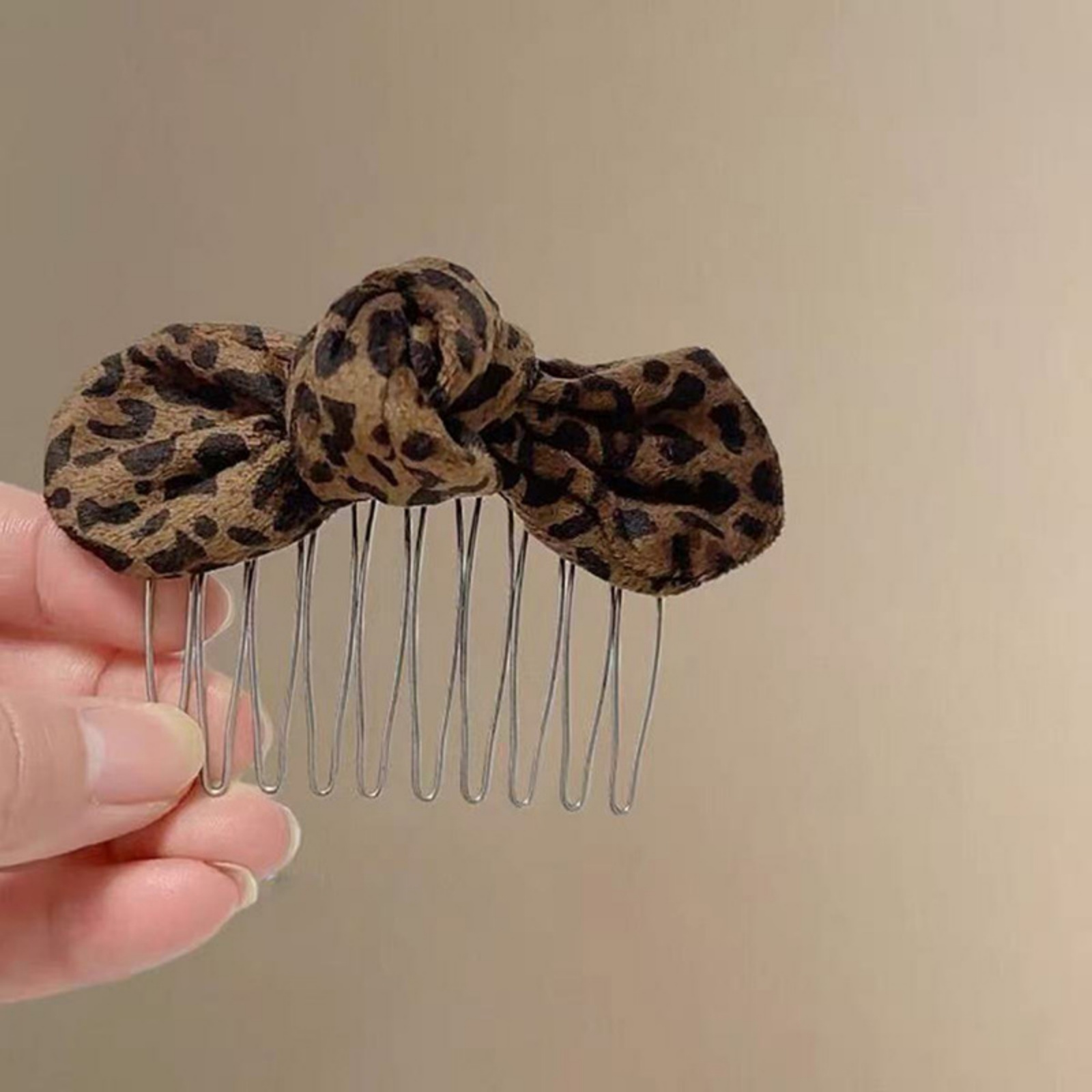 1PCLeopard Print Bow Hair Comb - đánh giá và giá Women Fashion Hair Style